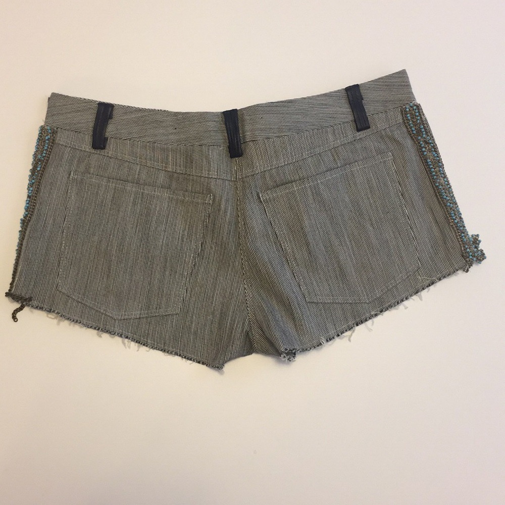 Iro Vova Shorts - Picture 3 of 4
